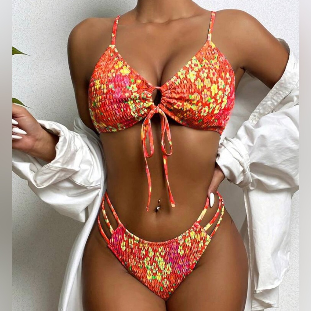 HOT 🔥 Floral Smocked front cut out drawstring bikini swimsuit ~ Small